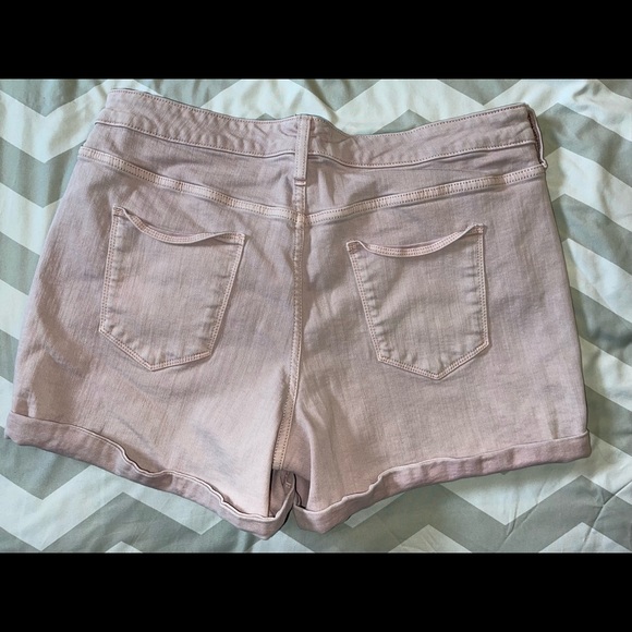 Universal Threads (Target) High Rise Midi shorts - Picture 2 of 4